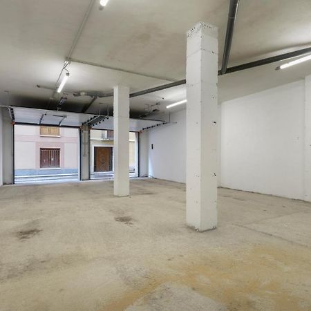 Apartamentos La Muralla De جاكا المظهر الخارجي الصورة